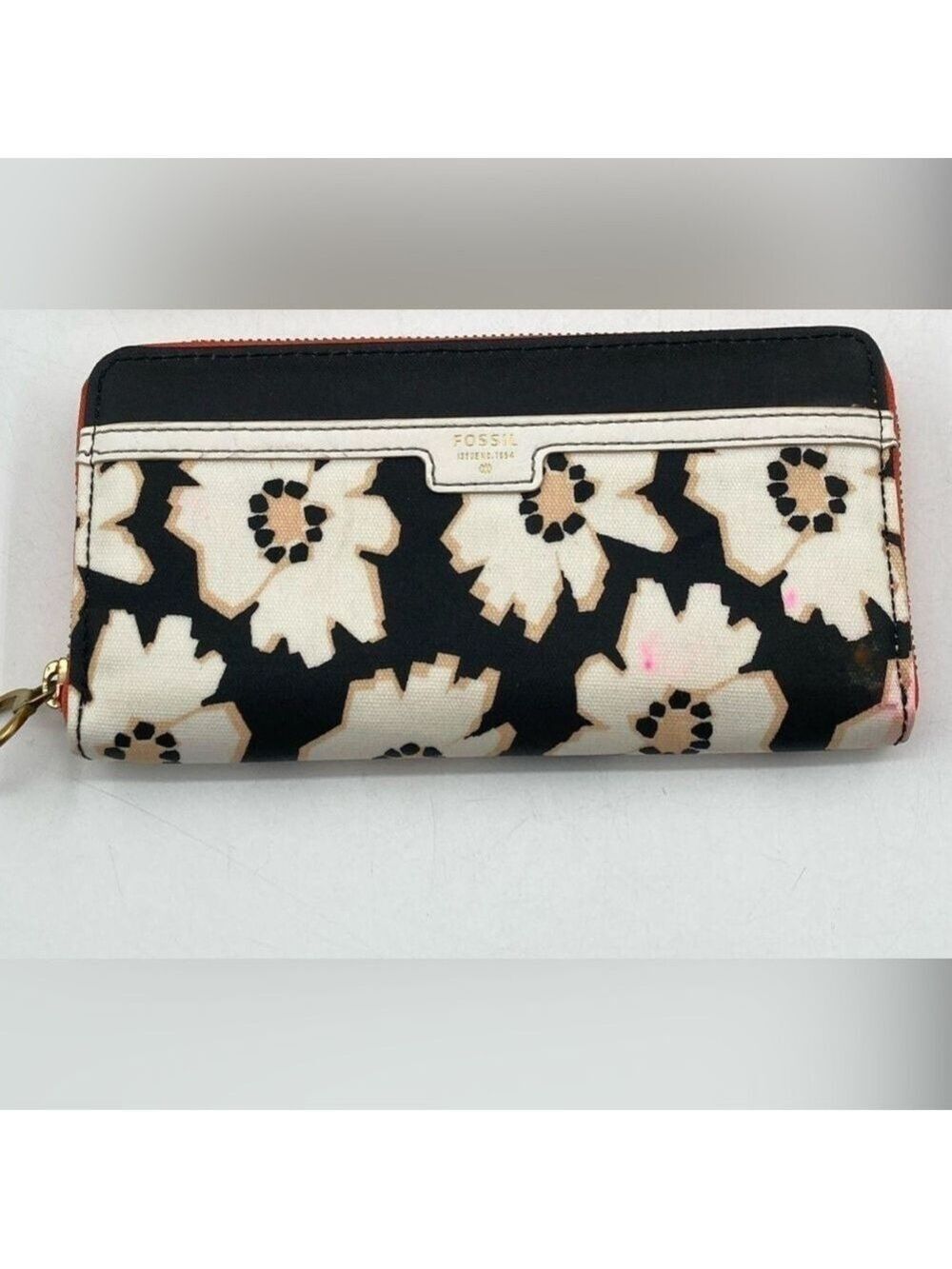 Fossil Ivy Wristlet wallet.
